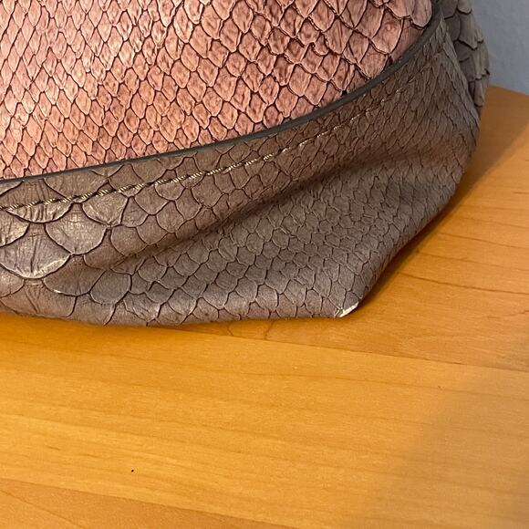 Guess Colorblock  Satchel Bag White Pink Gray Faux Snakeskin Y2K Purse Handbag - Picture 10 of 14